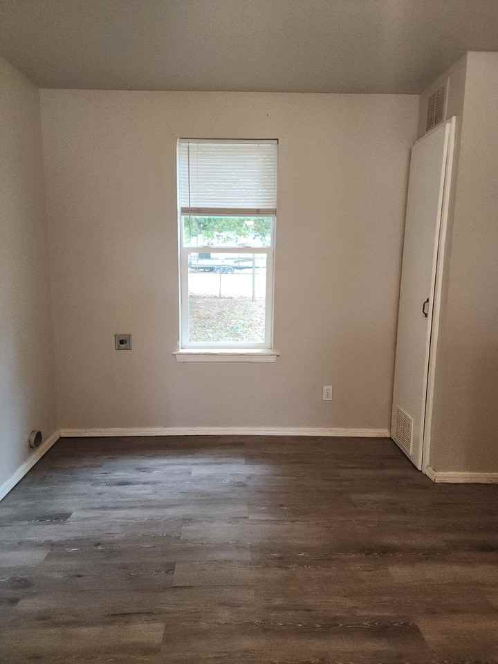 5929 S Regina Ave #1st - Photo 7 of 24