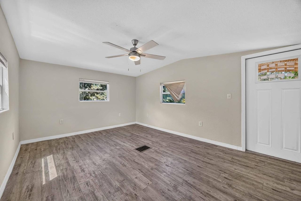 6451 Spinner Dr - Photo 7 of 20