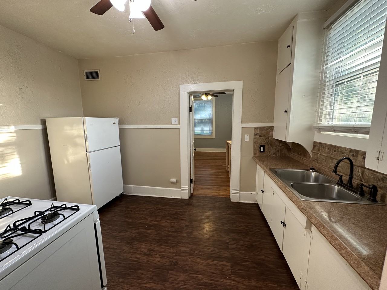 132 Woodland St #3 - Photo 4 of 15