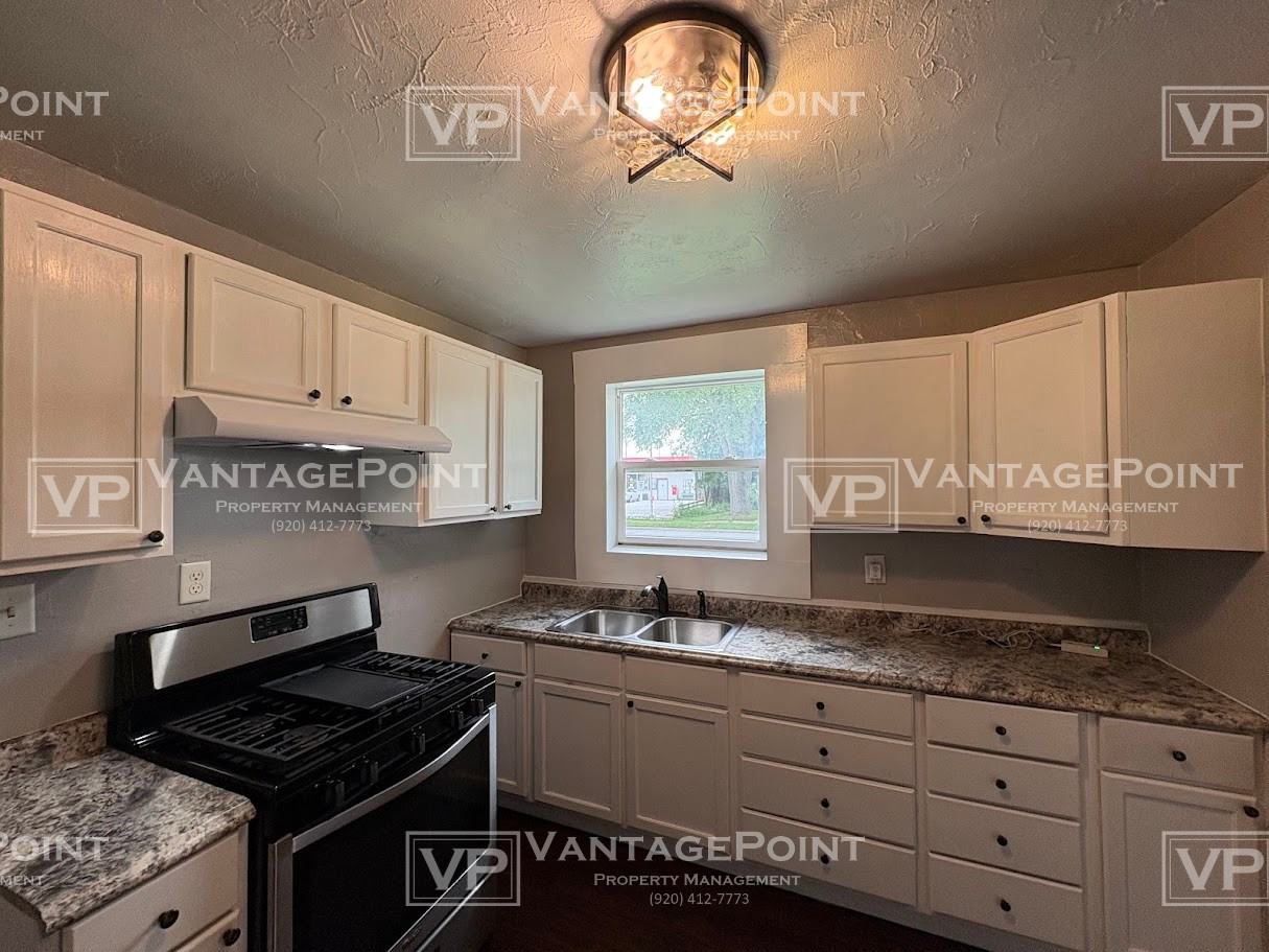 1219 Marshall Ave #1 - Photo 5 of 27