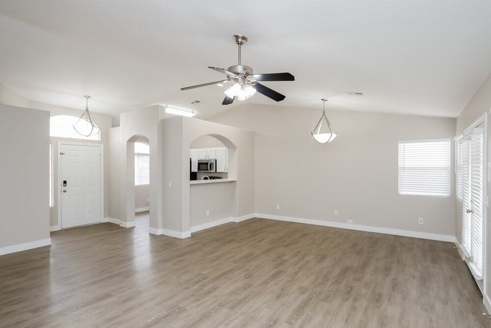 922 Strider Dr - Photo 6 of 15