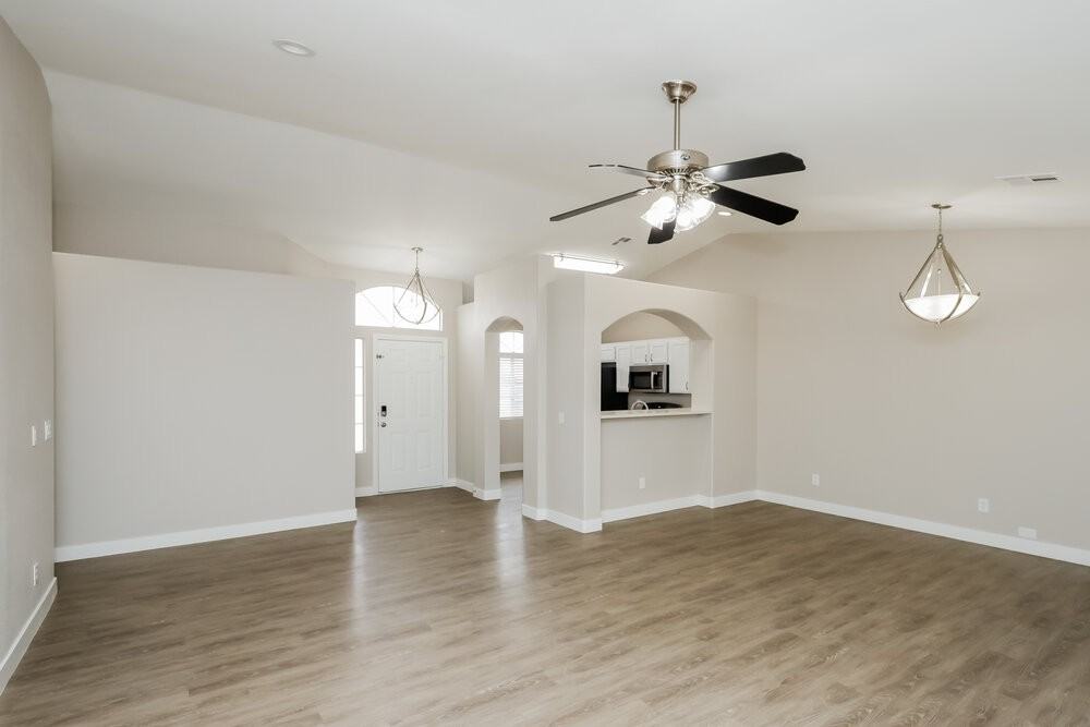 922 Strider Dr - Photo 7 of 15