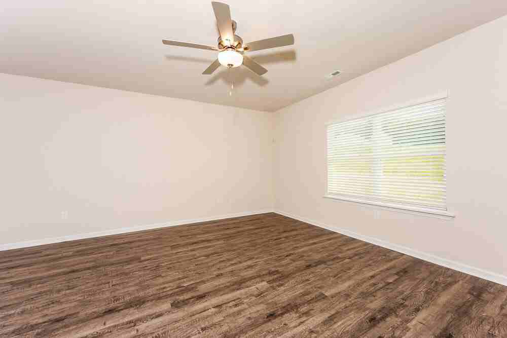 4524 Morgan Dr - Photo 5 of 16
