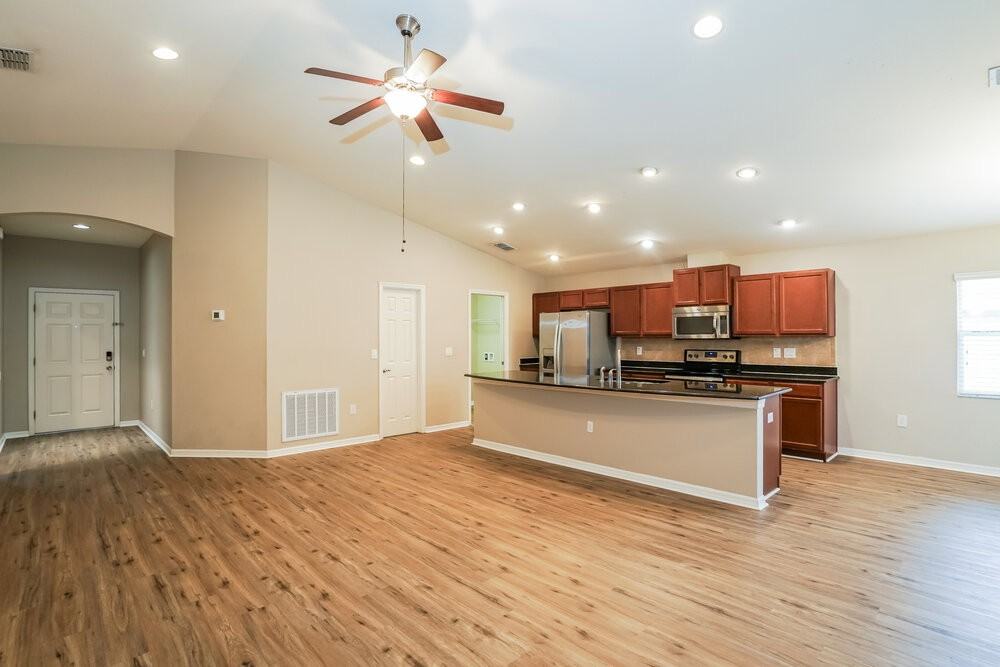 4736 Summerfield Cir - Photo 5 of 16
