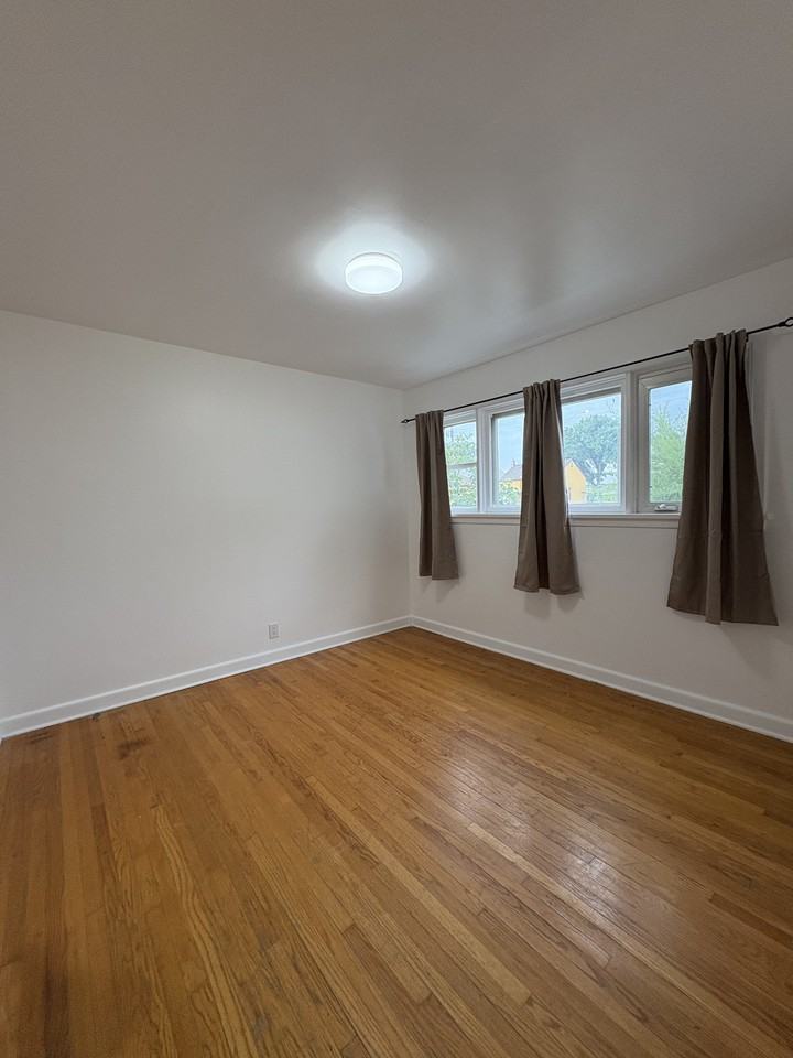 315 Matheson Ave - Photo 3 of 10