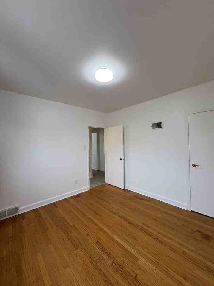 315 Matheson Ave - Photo 4 of 10