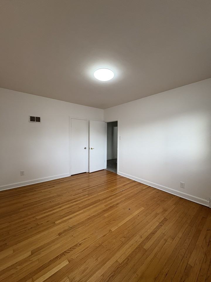 315 Matheson Ave - Photo 6 of 10