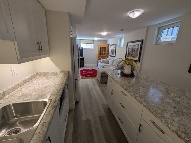 203 Bishop Dr - Photo 3 of 12