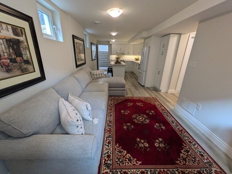 203 Bishop Dr - Photo 5 of 12
