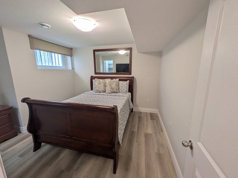 203 Bishop Dr - Photo 7 of 12