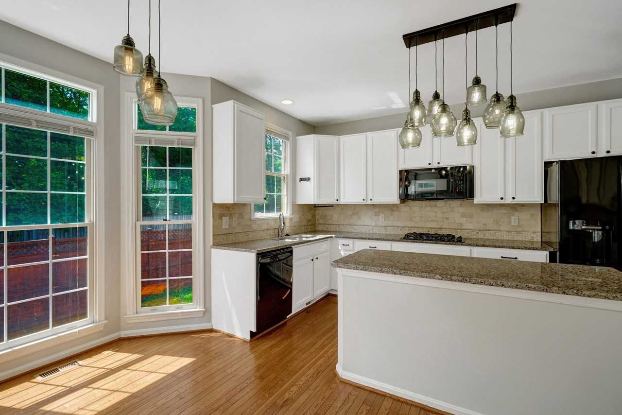 5372 Chieftain Cir #1 - Photo 4 of 34