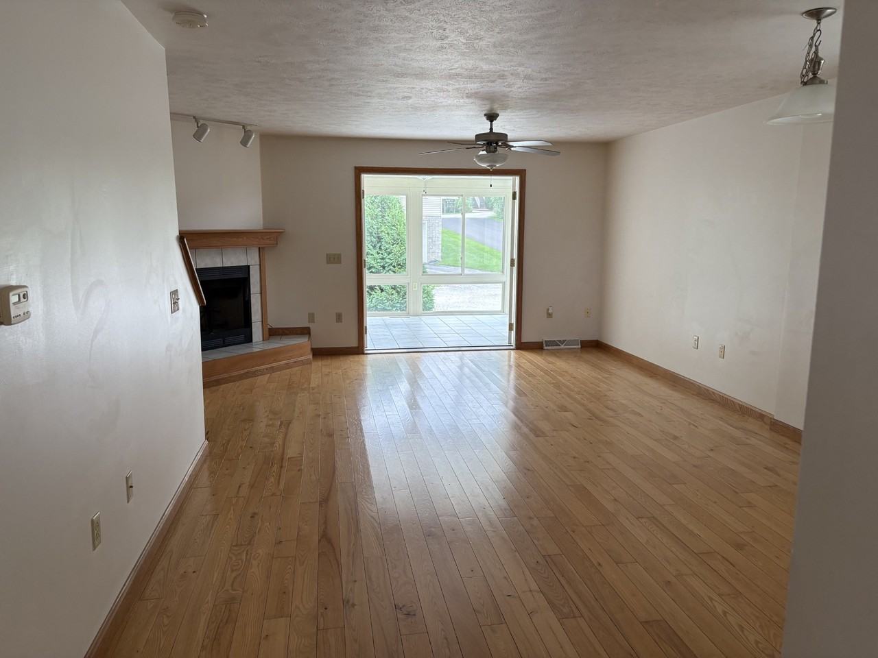 4103 Wood Hills Dr #1 - Photo 4 of 10