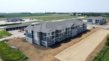 featured image of 800 Flower Ln