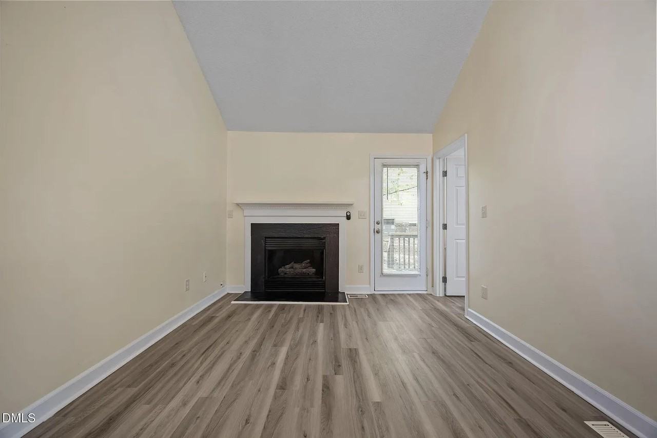 1627 Oakland Hills Way - Photo 6 of 50