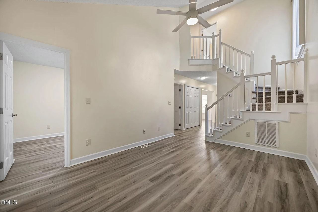 1627 Oakland Hills Way - Photo 7 of 50