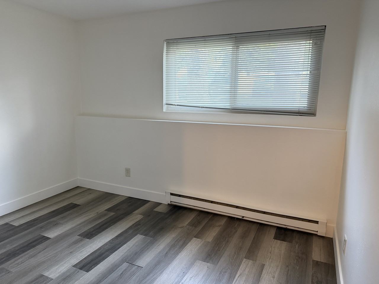 414 W Beaver Creek Blvd Unit B2 #B2 - Photo 7 of 18