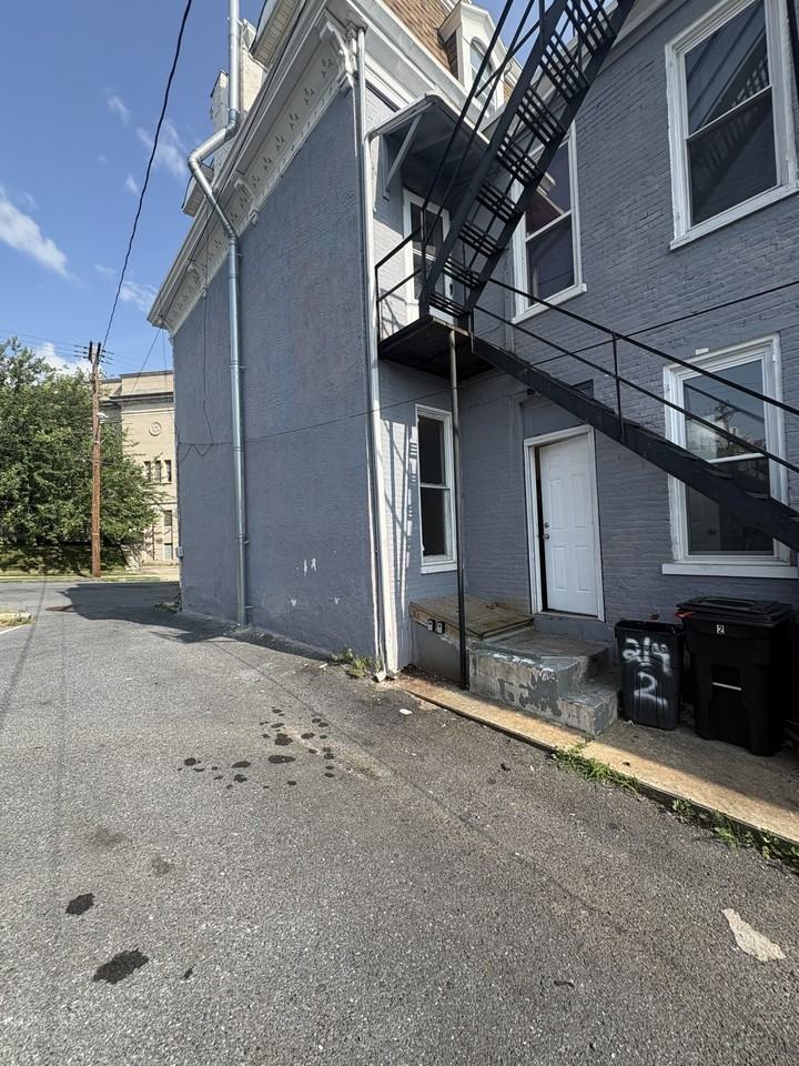 214 S 13th St 1st Fl #1F - Photo 2 of 23