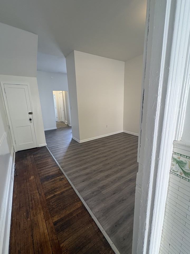 214 S 13th St 1st Fl #1F - Photo 5 of 23