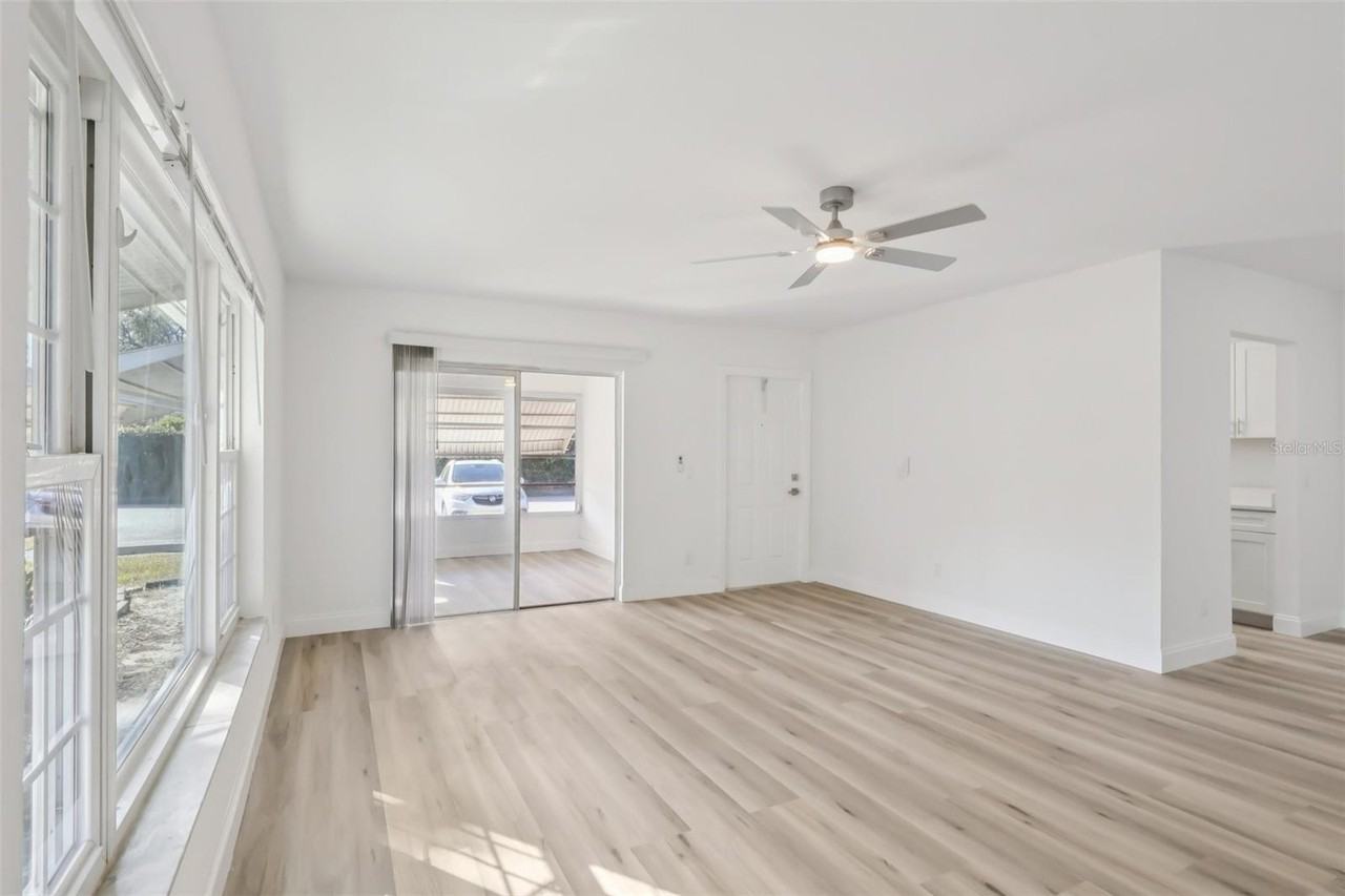 11147 Acme Dr #D - Photo 5 of 32