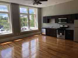 featured image of 421 Brady St #4
