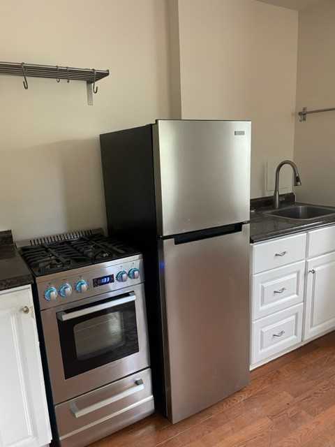 1347 S 900 E #2 - Photo 4 of 11