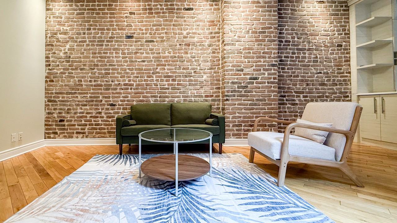 1219 Rue Saint-Christophe - Photo 5 of 11