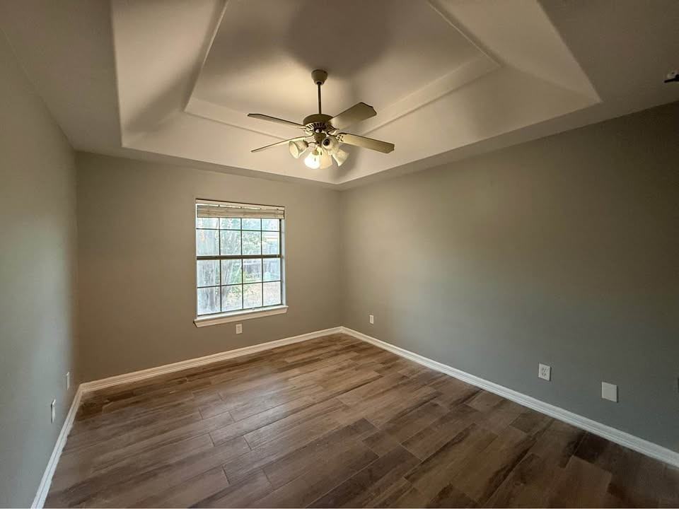 2204 N 48th St #1 - Photo 3 of 12
