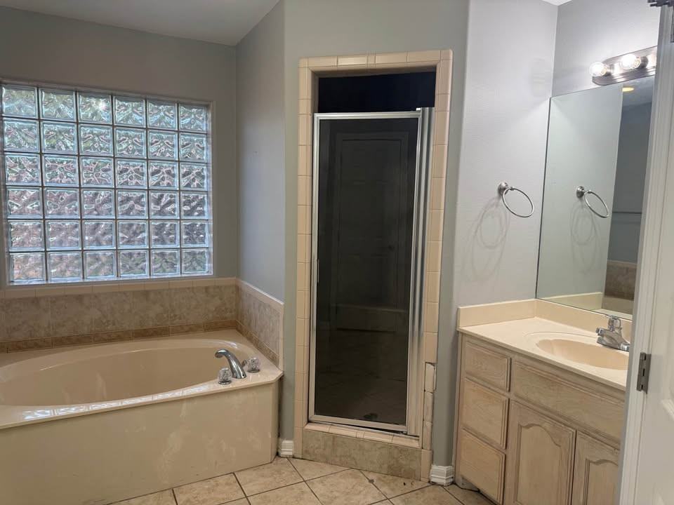 2204 N 48th St #1 - Photo 7 of 12