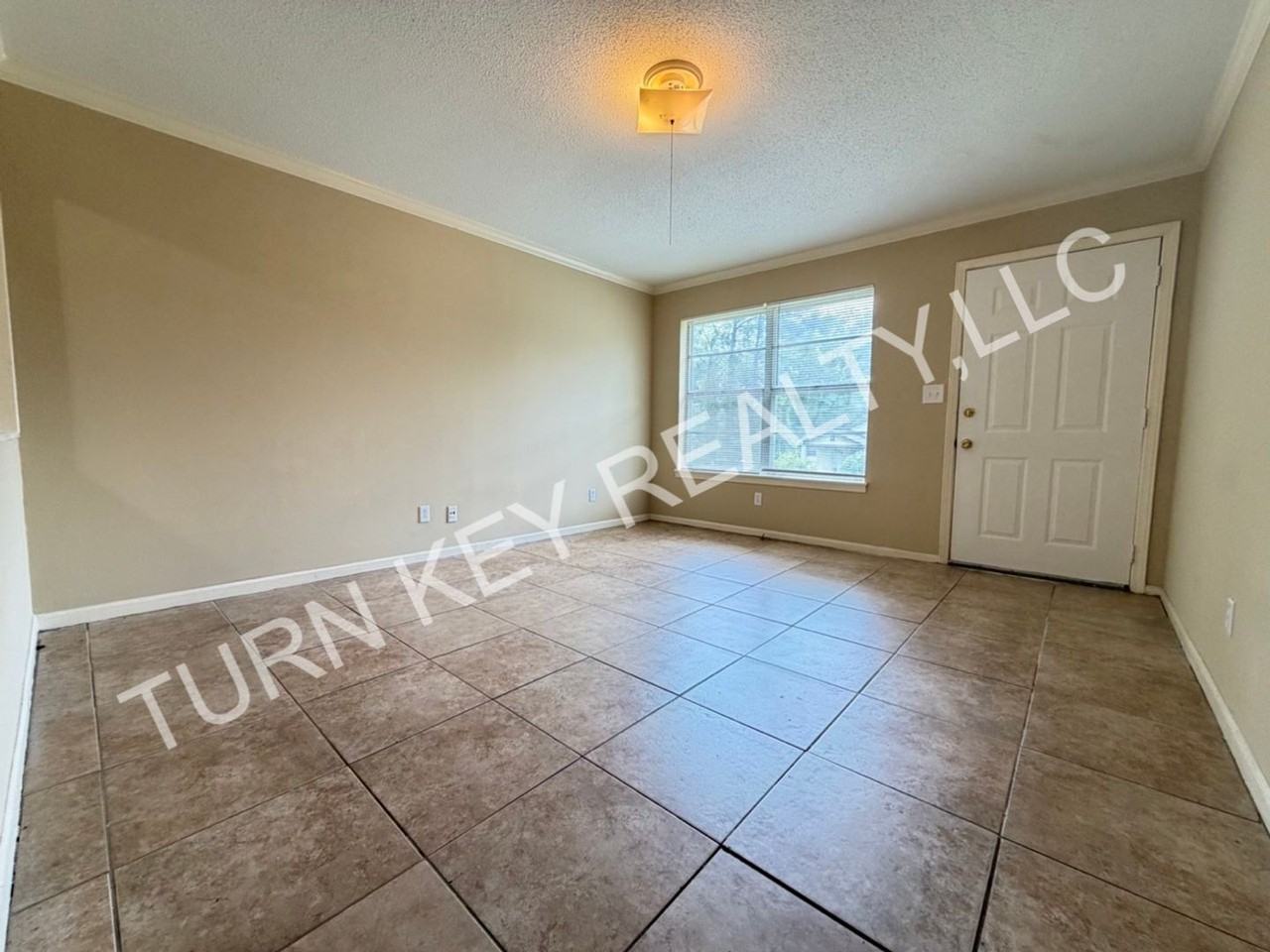 127 Avalon Ave - Photo 2 of 17