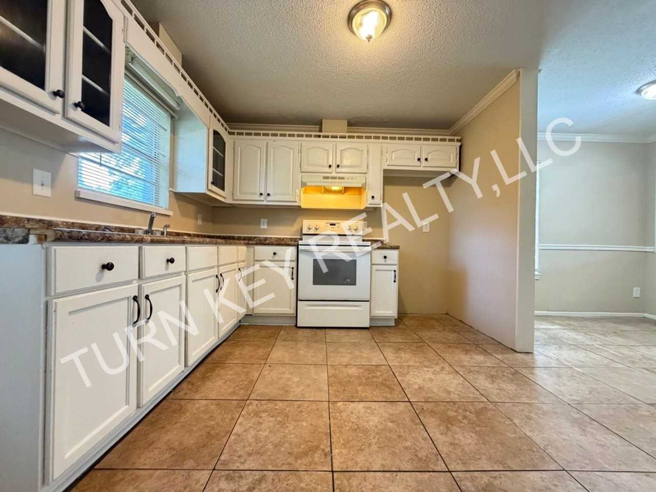 127 Avalon Ave - Photo 6 of 17