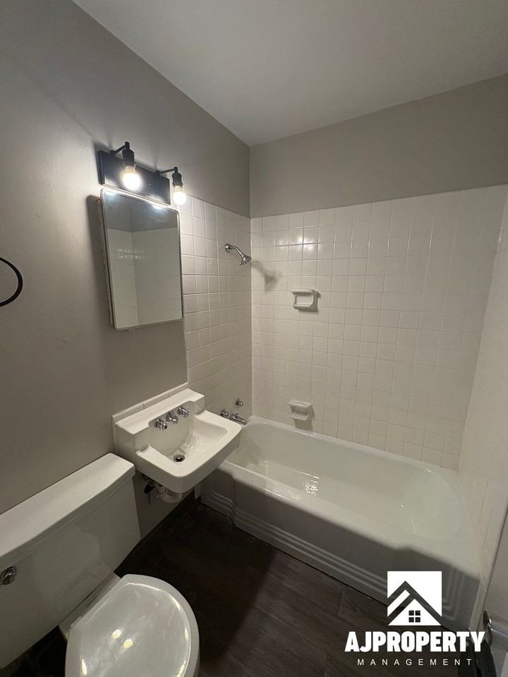 Uptown Flats - Photo 5 of 14