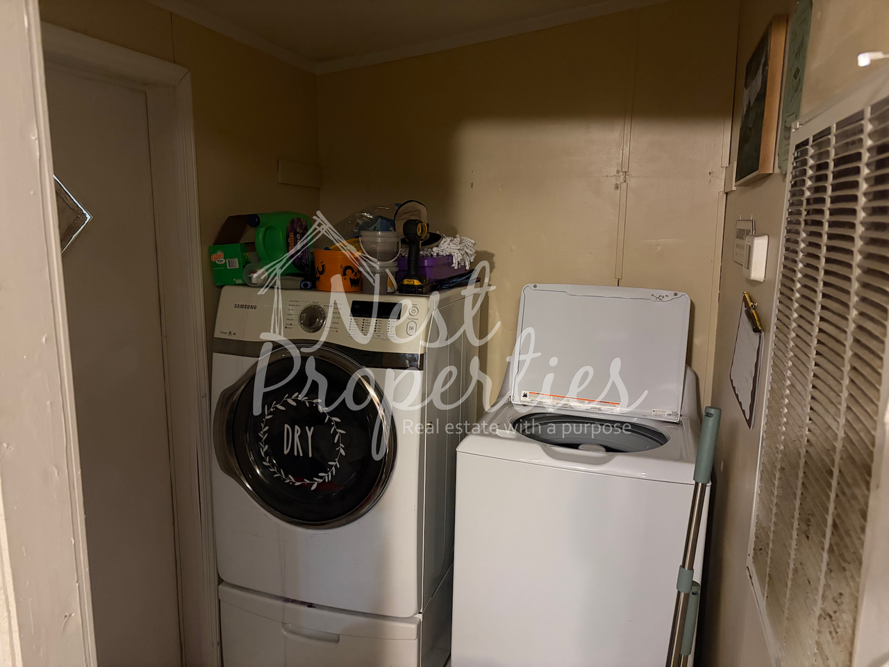 560 Mack St #1 - Photo 7 of 12