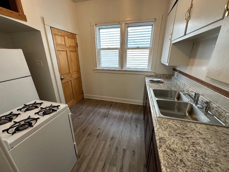 1312B Maryland Ave #1312B - Photo 2 of 10