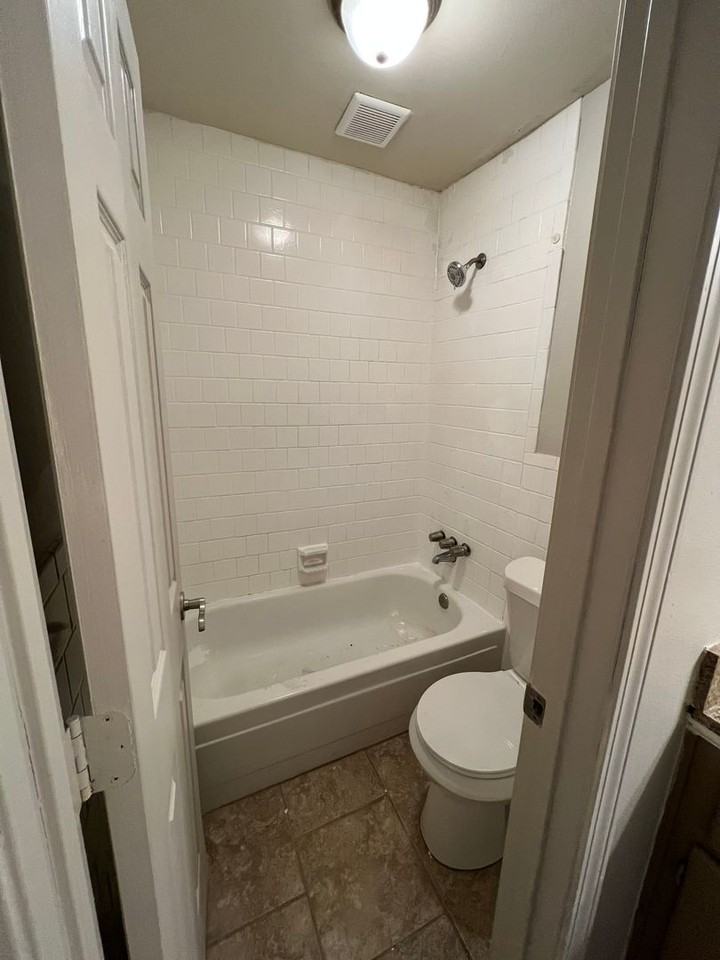 902 Park Ln - Photo 7 of 11