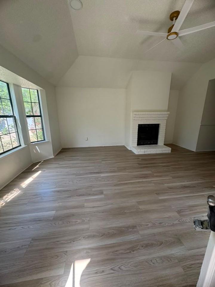 1715 Windmill Ln - Photo 3 of 13
