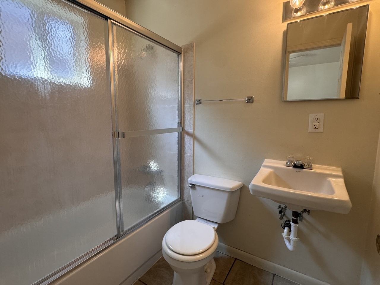 510 S Hays Ave #11 - Photo 5 of 8