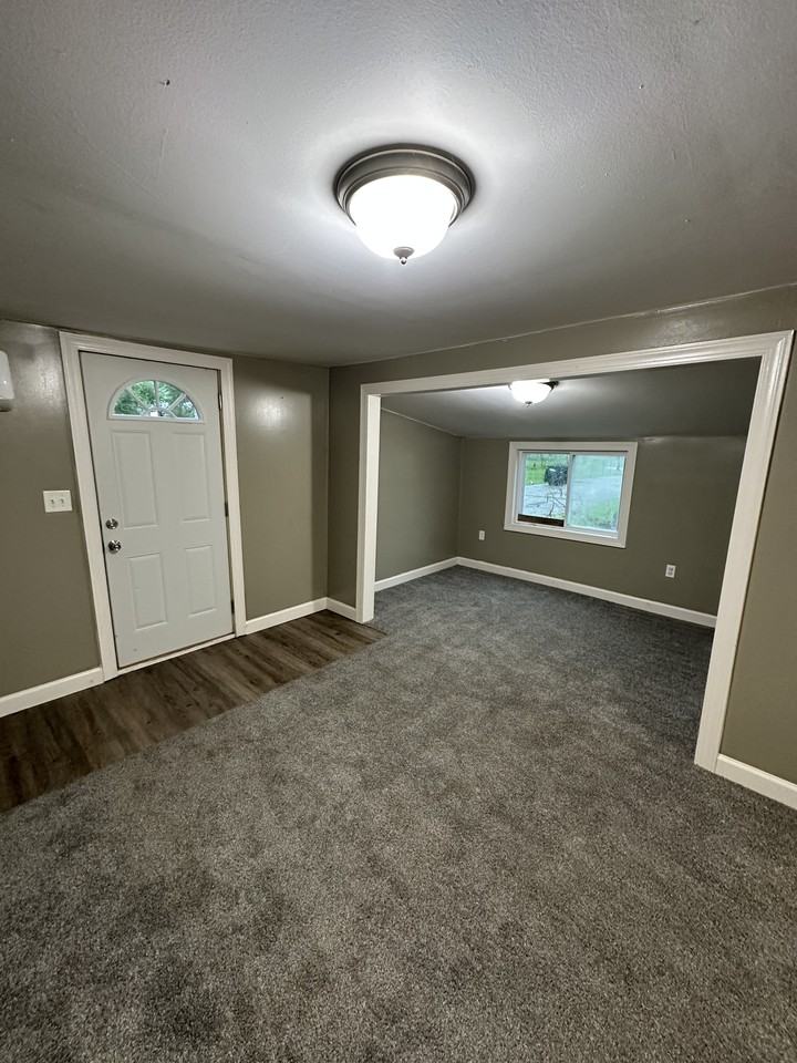620 S Gharkey St #1 - Photo 3 of 9