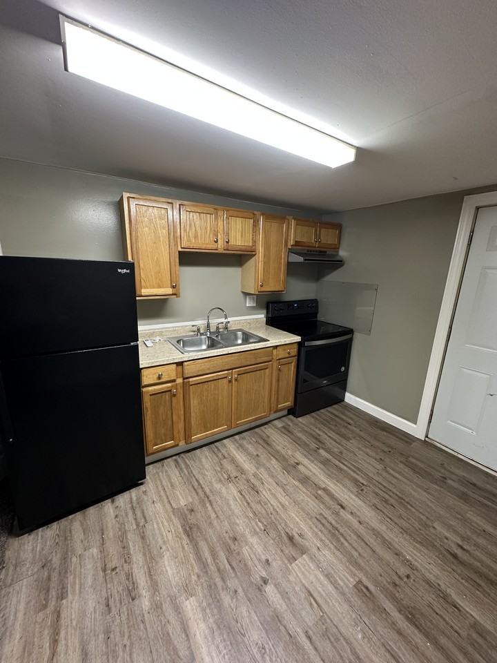 620 S Gharkey St #1 - Photo 4 of 9