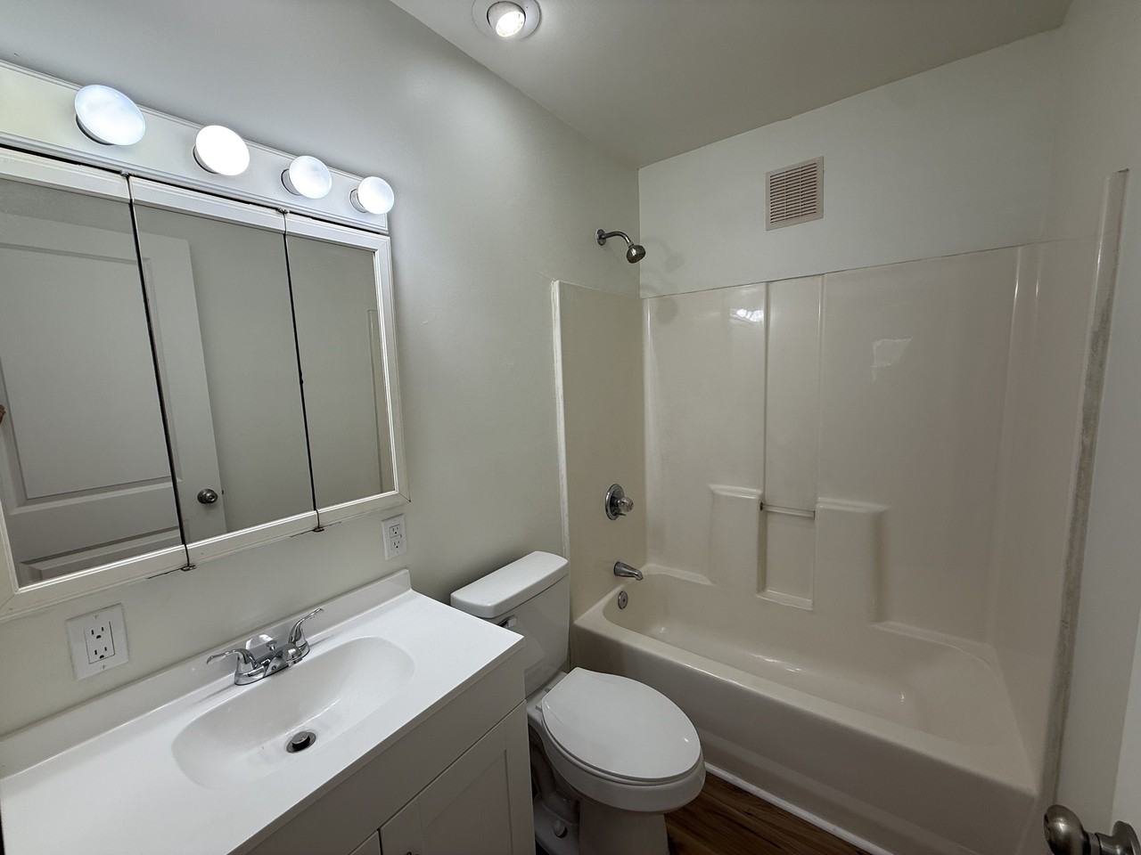 1302 Highland Ave #1 - Photo 4 of 24
