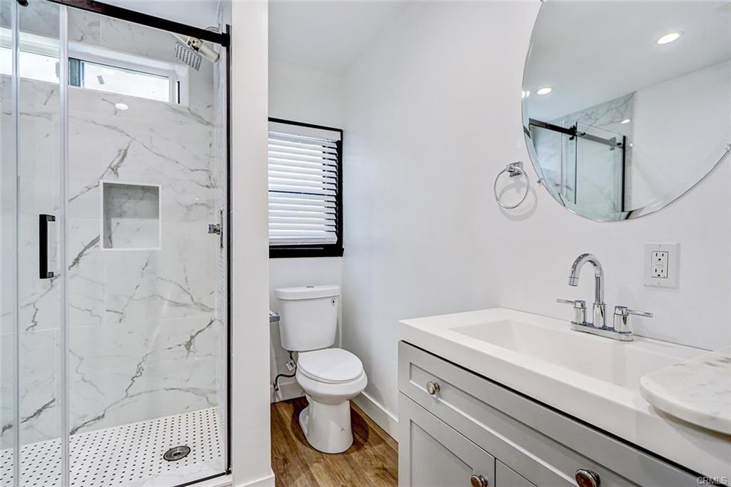 944 15th Pl #944UPSTAIR - Photo 5 of 17