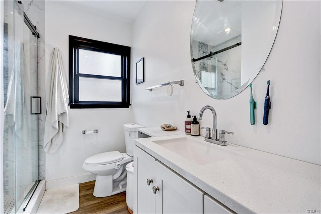 944 15th Pl #944UPSTAIR - Photo 6 of 17