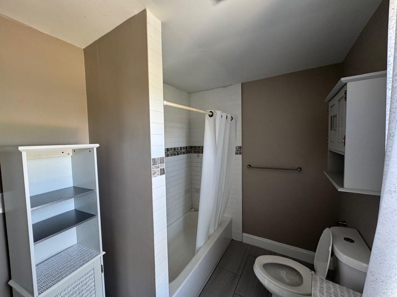 928 Pitman Ave #1 - Photo 3 of 8