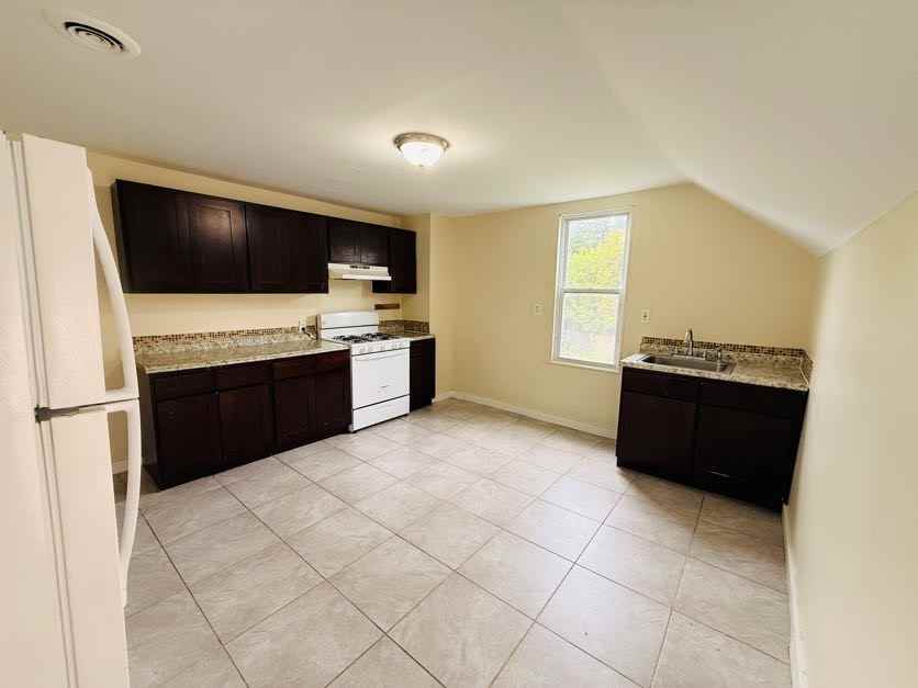 3838 Marvin Ave #UP - Photo 2 of 13