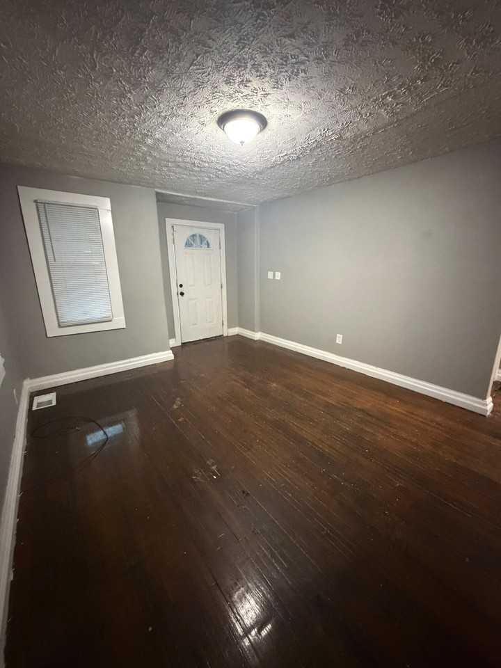 724 W Evelyn Ave #1 - Photo 3 of 13