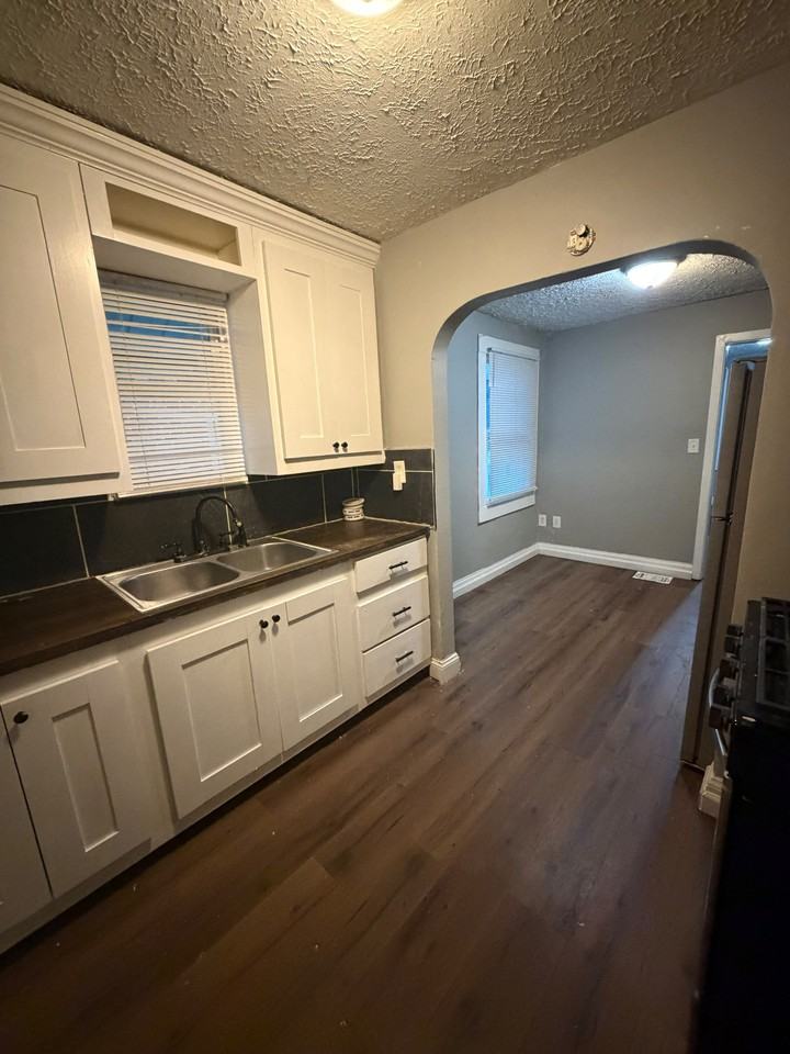 724 W Evelyn Ave #1 - Photo 4 of 13