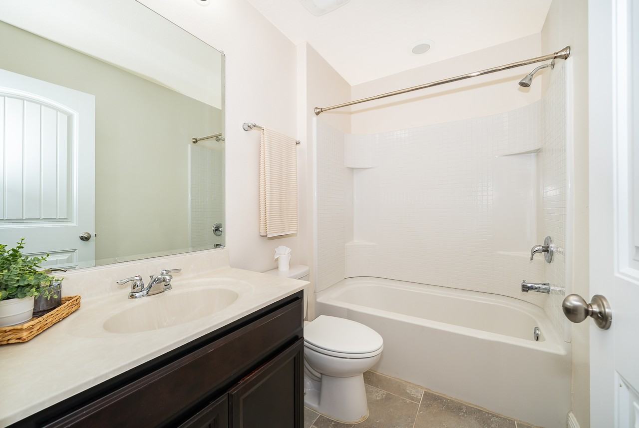 10061 Town Lake Dr #1 - Photo 5 of 11