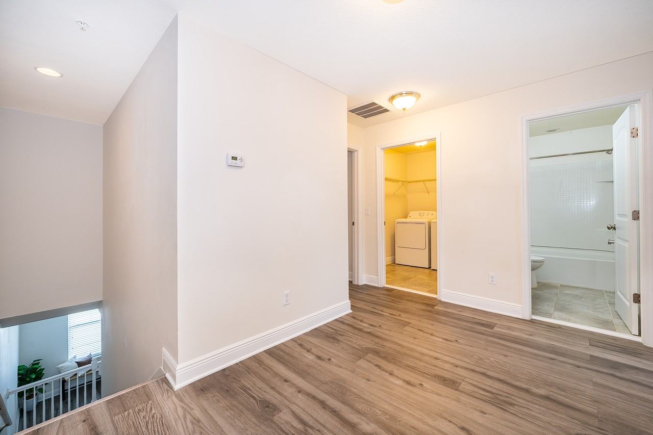 10061 Town Lake Dr #1 - Photo 7 of 11