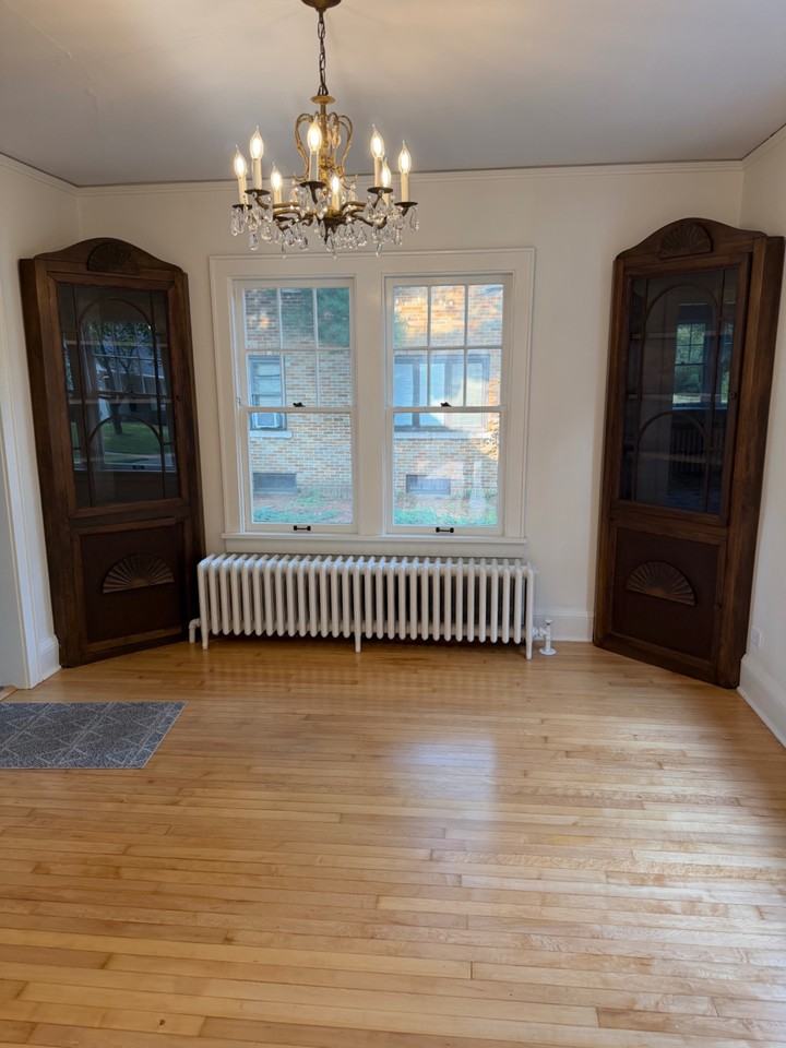 321 Roosevelt Ave #1 - Photo 3 of 50