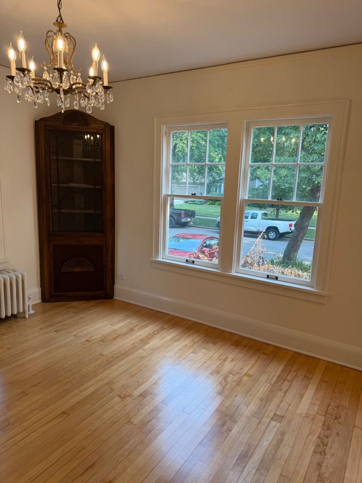321 Roosevelt Ave #1 - Photo 5 of 50