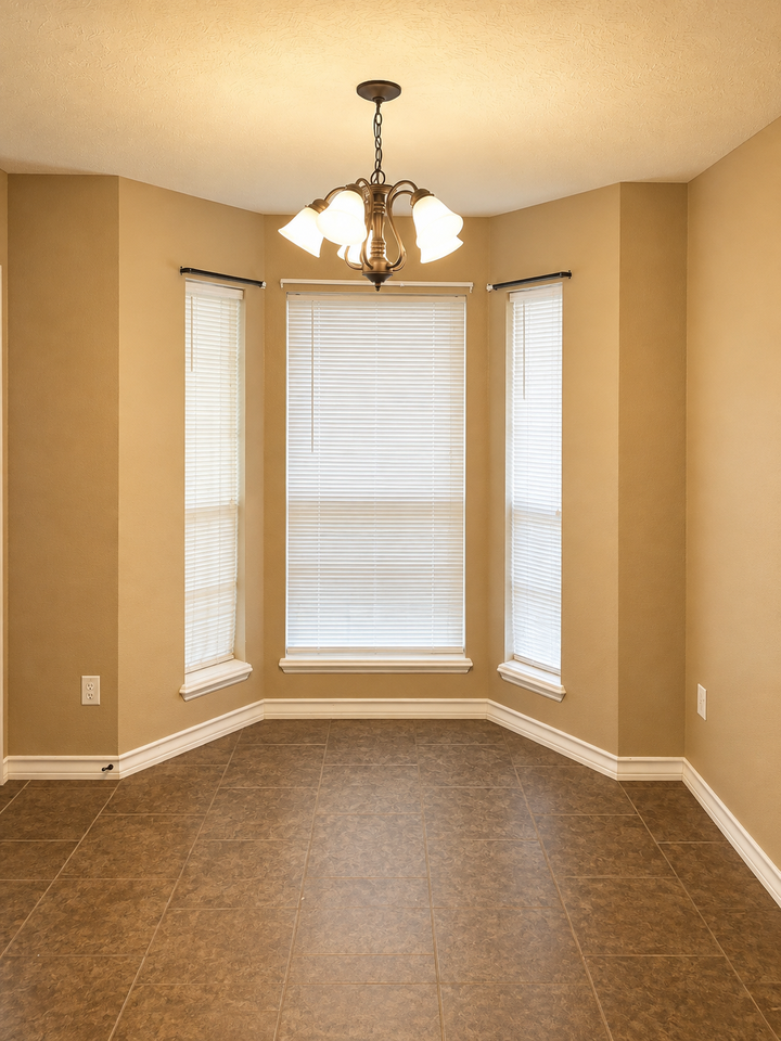 3007 E 44th St - Photo 7 of 24